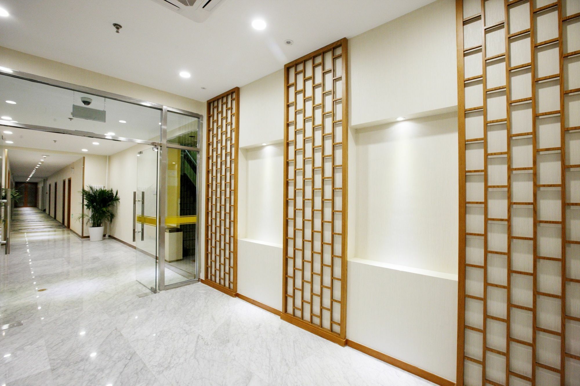 Beijing Dongdan Hotel Near Wangfujing Street,Tian'Anmen Square,The Forbidden City,Free Self-Service Laundry Room Экстерьер фото