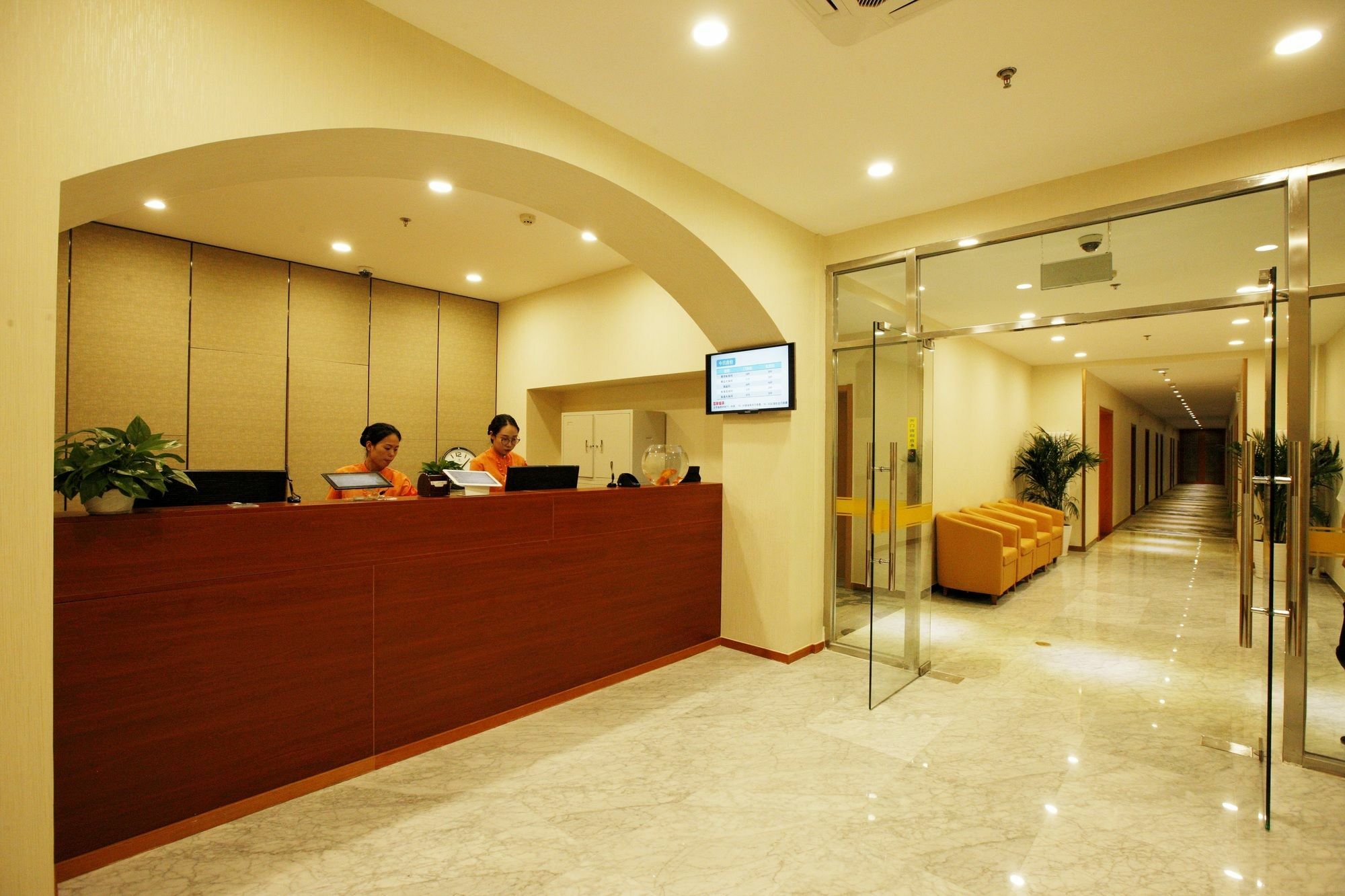 Beijing Dongdan Hotel Near Wangfujing Street,Tian'Anmen Square,The Forbidden City,Free Self-Service Laundry Room Экстерьер фото